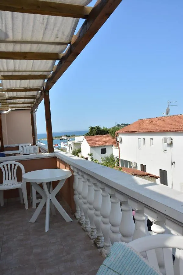 Vila Neda باكوشتاني