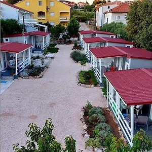 Fjaka Camp Penzion